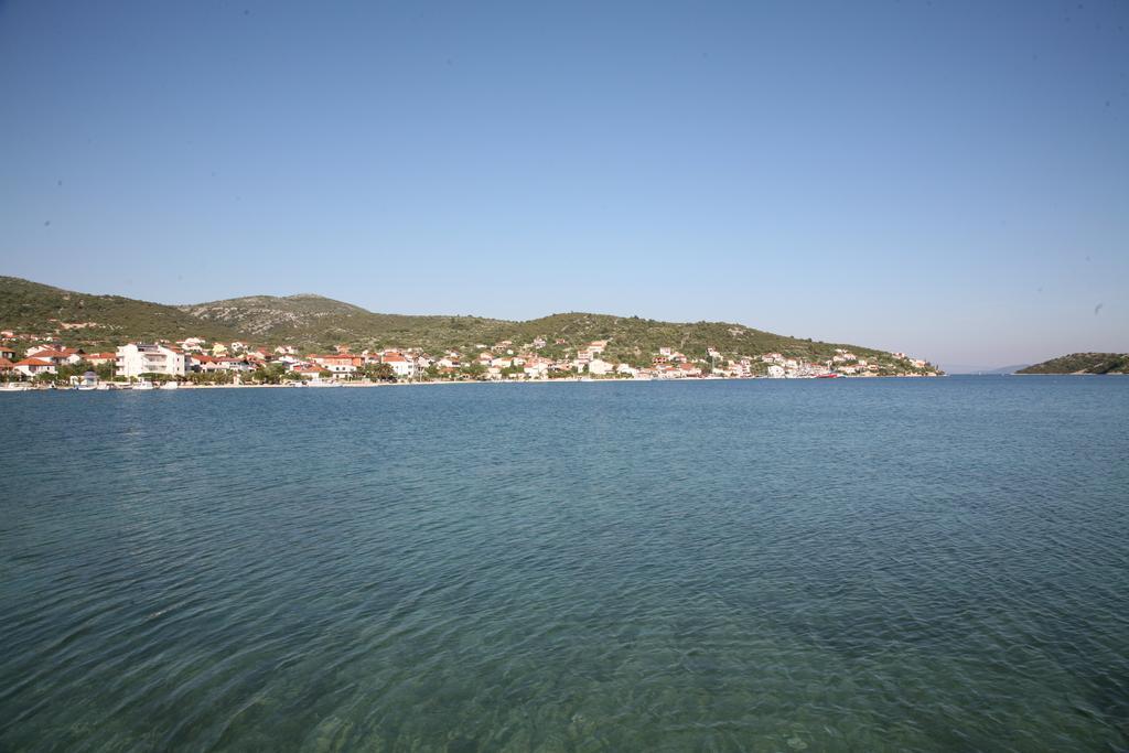 Apartment Laguna Vinišće Exterior foto
